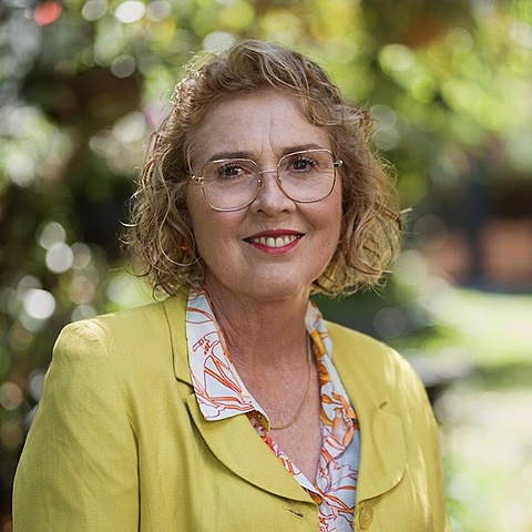 Julie-Anne McMahon 